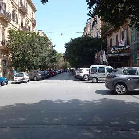 아파트 A Casa Di Lori